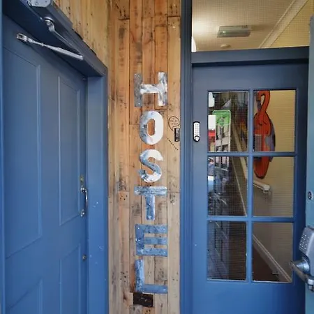 Albergue Ocean Bar And *